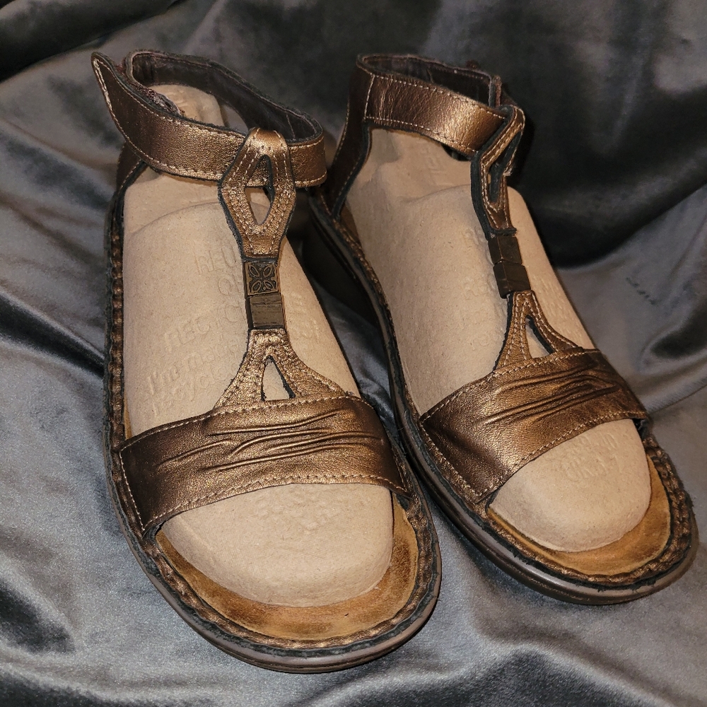 NAOT From Israel Size 40 Bronze Ankle Strap Hook And Loop Closure Open Toe